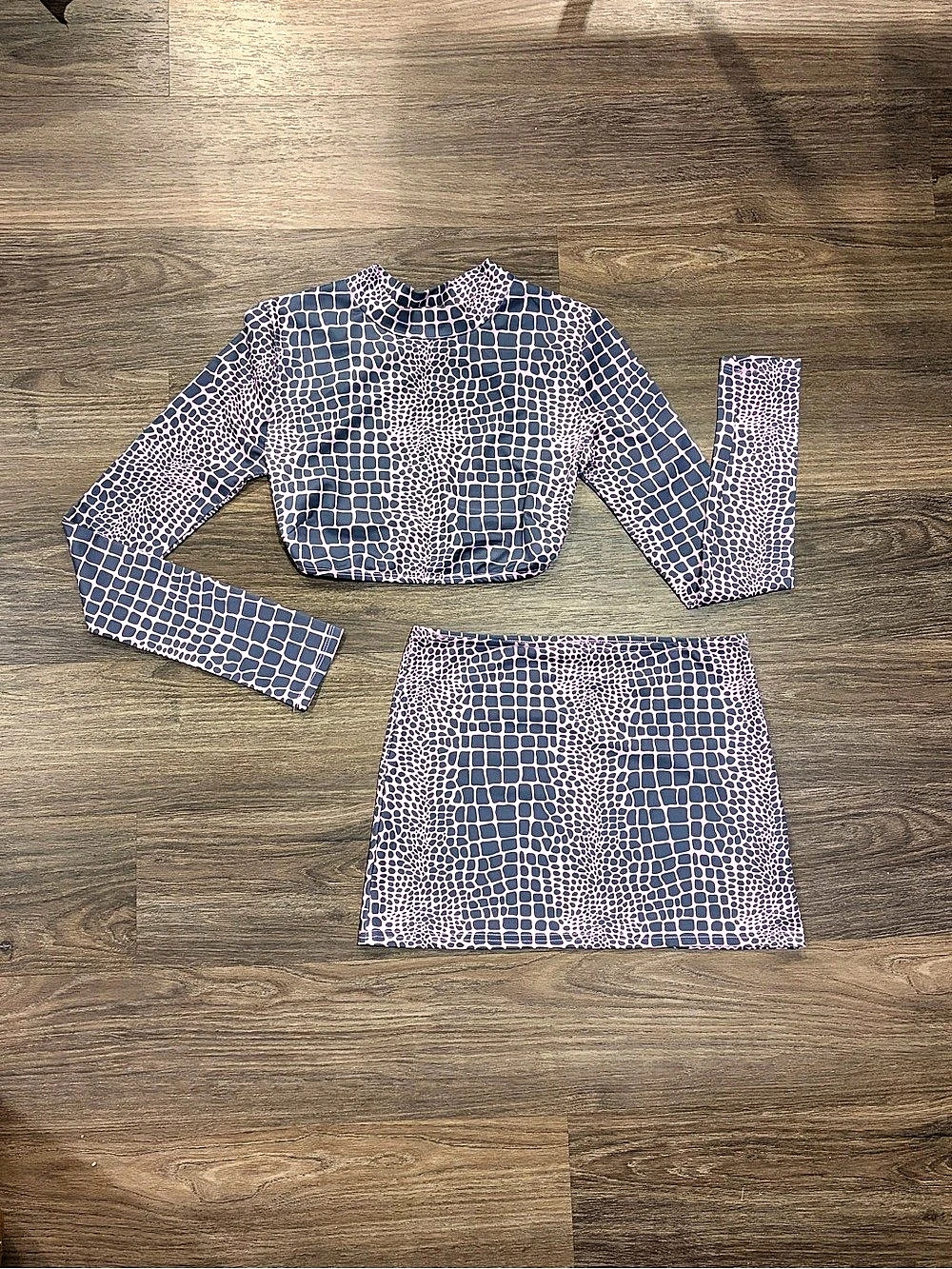 Edikted Snake Skin 2pc Set in Purple & Pink Like New